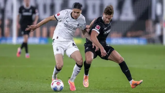 Verdonk Absen, Kevin Diks dan Dean James Tetap Harumkan Nama Indonesia di Eropa