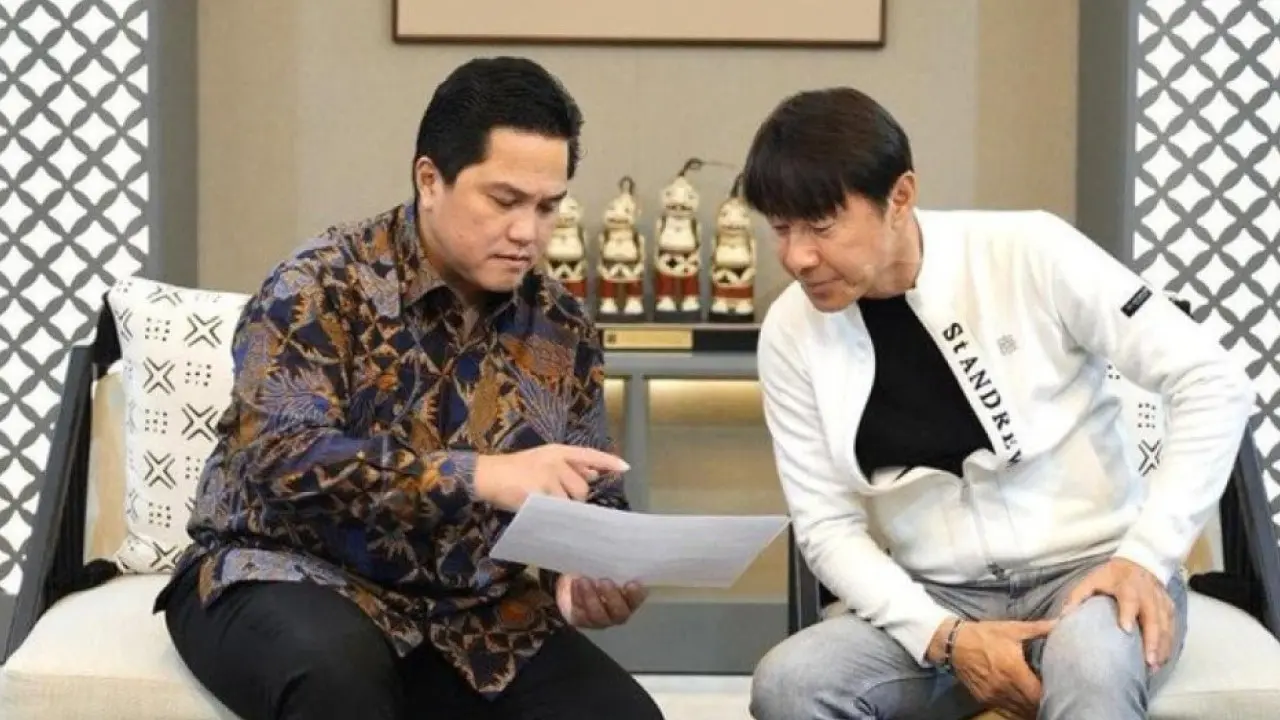 Erick Thohir Saling Follow Shin Tae Yong Isyarat Kembali Ke Timnas