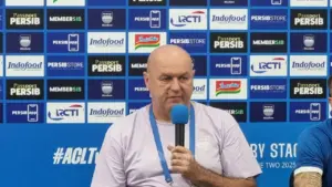 Hodak Heran Persis Terbenam, Sebut “Lima Sampai Enam” Pemain Berbahaya