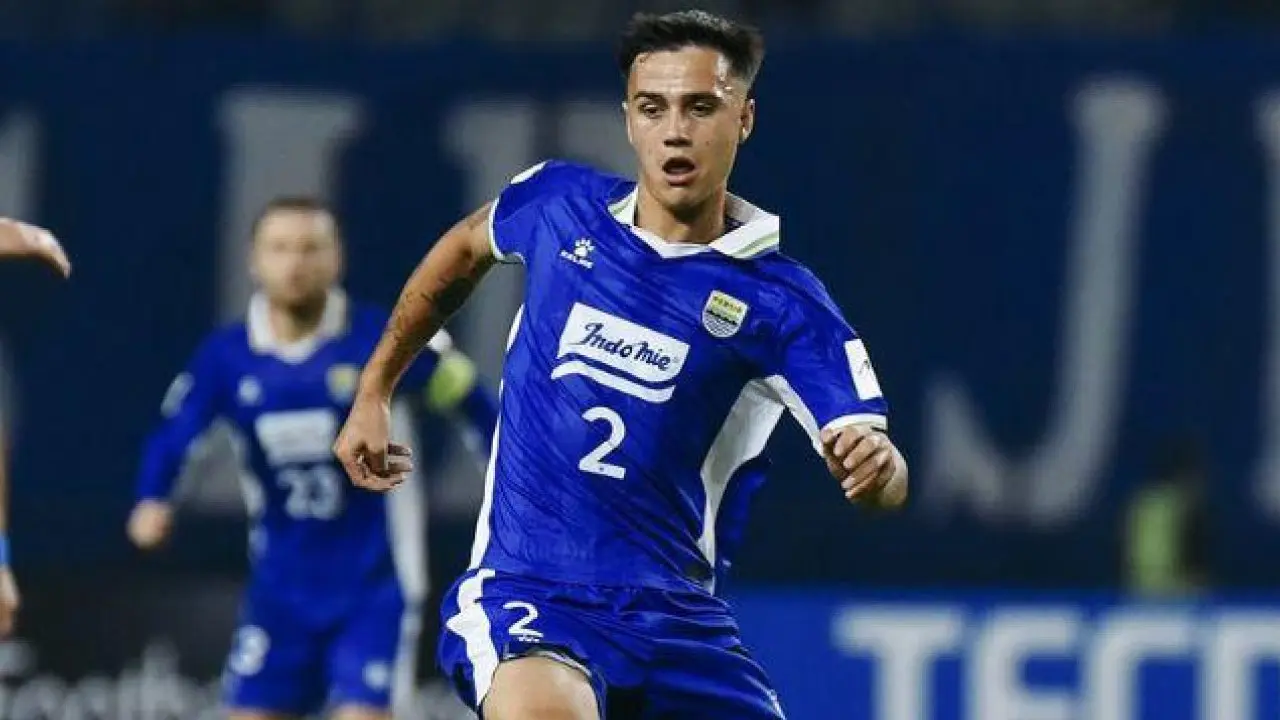 Kritik Penerjemah Sty Pelatih Persib Sebut Eliano Reijnders Rekrutan Terbaik Di Musim Ini
