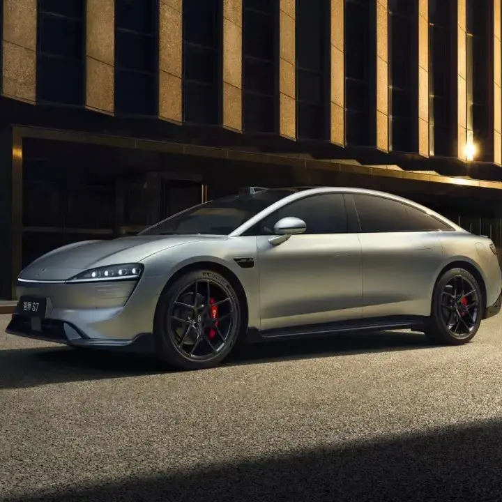 Luxeed S7, Sedan Listrik Hasil Kolaborasi Huawei–Chery yang Bisa Tempuh 855 Km