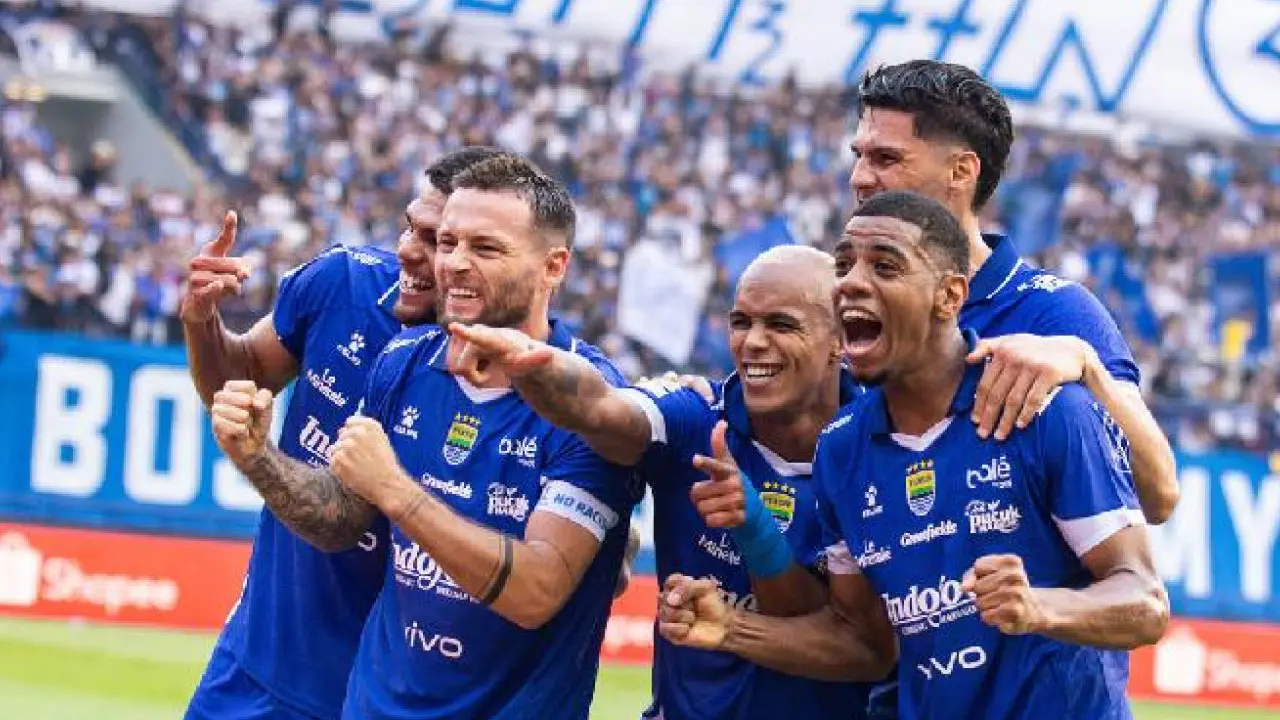 Meski Puncaki Grup G Persib Bandung Dilarang Kalah Di 3 Laga Sisa Ini Hitungannya