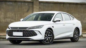 Mobil Hybrid BYD Qin L DM-i 2026 Bisa Tempuh 2.148 Km, Siap Masuk Pasar Indonesia?