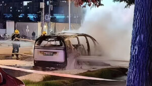 MPV Listrik Li Mega Terbakar di Tiongkok, Diduga Berasal dari Baterai CATL