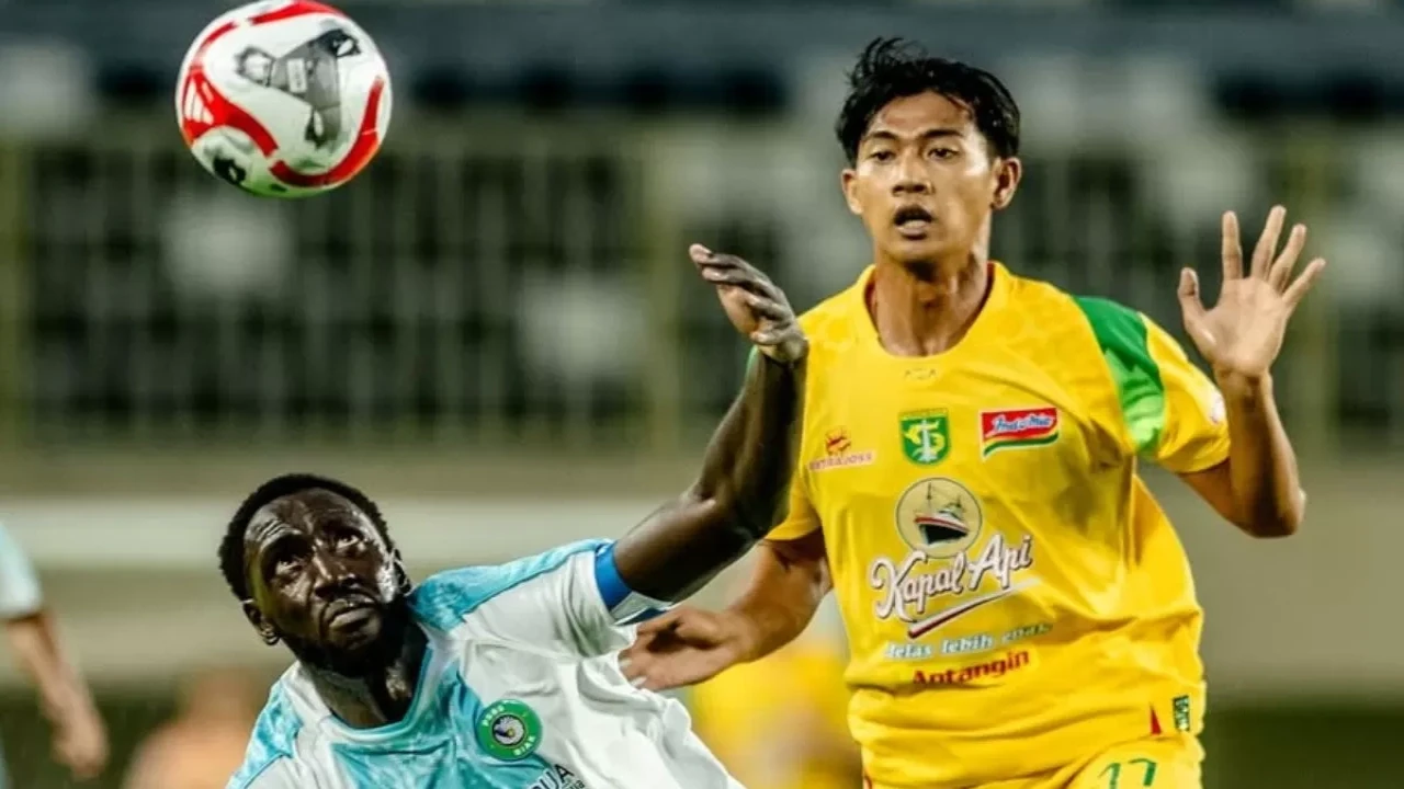 Persebaya Tanpa Dua Bek Kunci Lawan Persis Pelatih Siapkan Solusi Darurat Ini