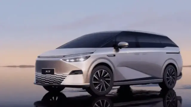 Simulasi Kredit Xpeng X9 Pilihan Tenor Dan Cicilan Terlengkap