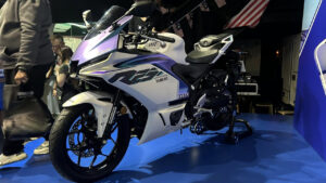 Yamaha YZF-R25 2025 Rilis di Malaysia, Harga 93 Jutaan