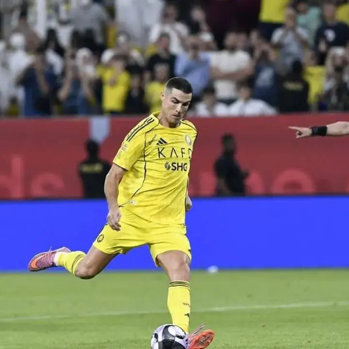 Gol Penalti Cristiano Ronaldo di Akhir Pertandingan Bawa Al Nassr Menang 2-1 Atas Al Feiha