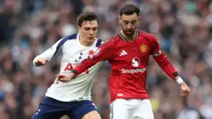 Hasil Liga Inggris: Tottenham Hotspur Gagal Kunci Kemenangan, Manchester United Curi Poin di Detik Akhir