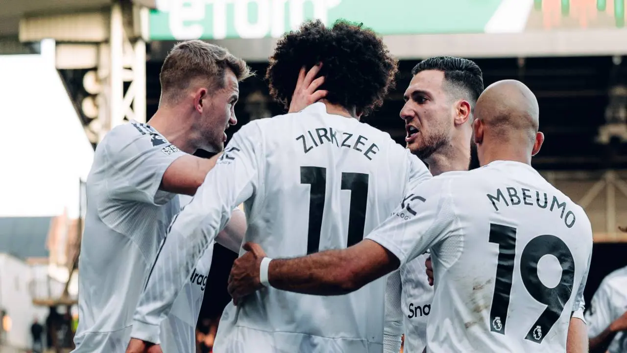 Joshua Zirkzee Dan Mason Mount Antar Manchester United Menang 2 1 Atas Crystal Palace Di Liga Inggris