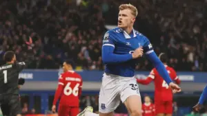 MU dan Tottenham Bersaing Ketat Untuk Dapatkan Bek Tangguh Everton Jarrad Branthwaite