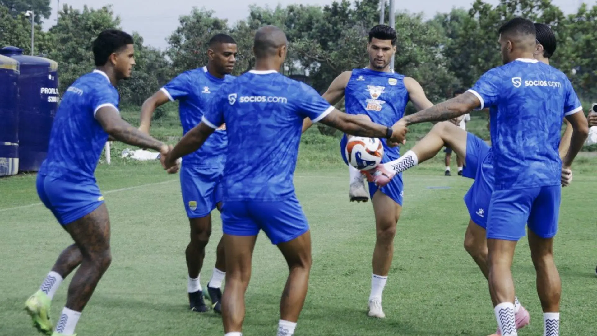 Komdis PSSI Denda Persib Rp115 Juta, Manajemen Hormati Putusan dan Imbau Bobotoh Jaga Sikap di Laga Tandang