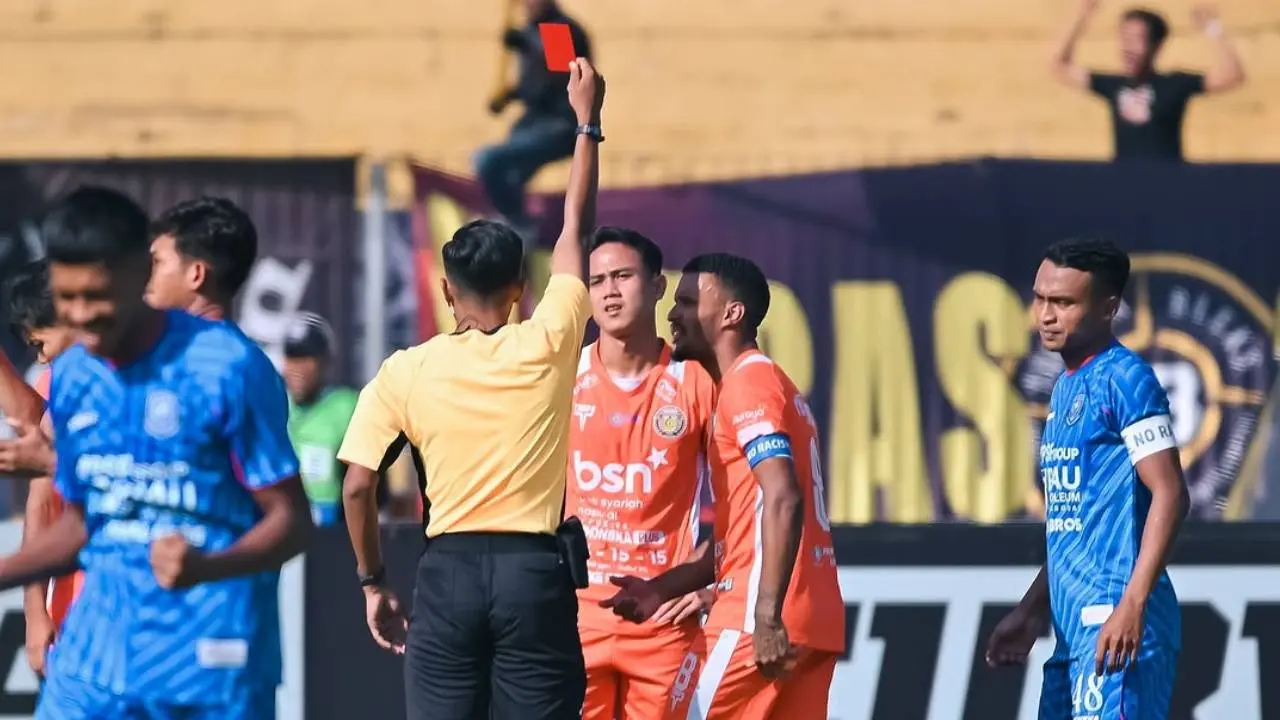 Persiraja Tuding Wasit Biarkan Pelanggaran, Keluhkan Ruang Ganti 'Seperti Sauna'