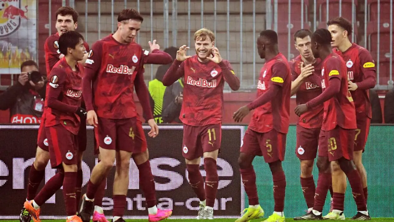 Performa Apik Dean James Tak Cukup Selamatkan Go Ahead Eagles Dari Kekalahan 2 0 Atas Rb Salzburg Di Liga Eropa