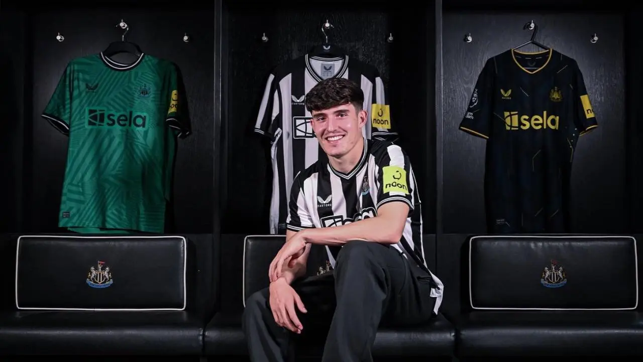 Tino Livramento Tunda Negosiasi Kontrak Baru Di Newcastle United, Man City Siap Gerak Cepat