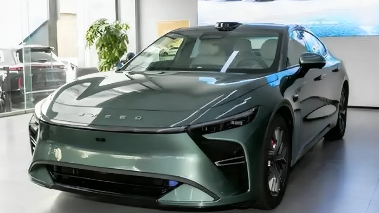 Chery Exeed Exlantix Es Sedan Listrik Canggih Dengan Baterai 977 Kwh Dan Jangkauan 860 Km