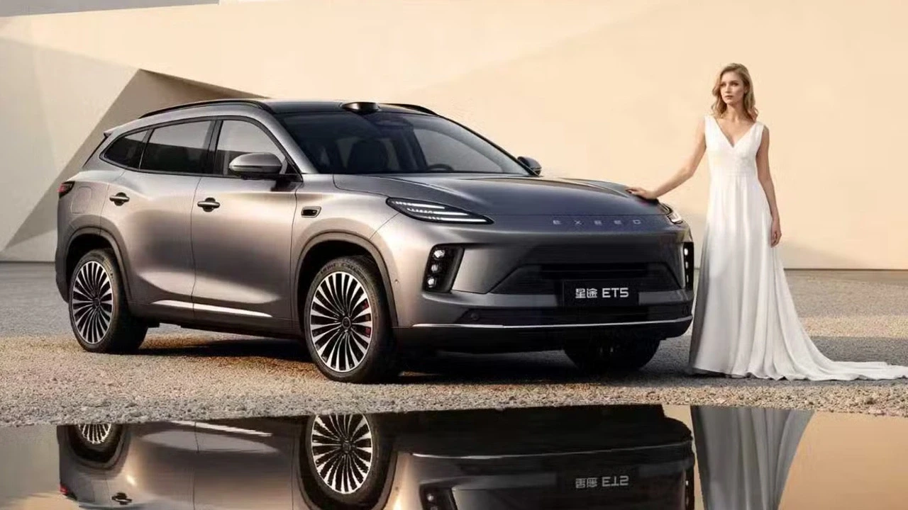 Exeed Exlantix Et5 Mulai Pre Sale Di China Suv Erev Jarak 1 310 Km Harga Mulai Rp351 Juta