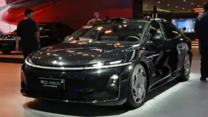 GAC Hyptec A800 Debut di Guangzhou Auto Show 2025: Usung Huawei ADS 4 Ultra dan Jarak Tempuh 1.200 Km