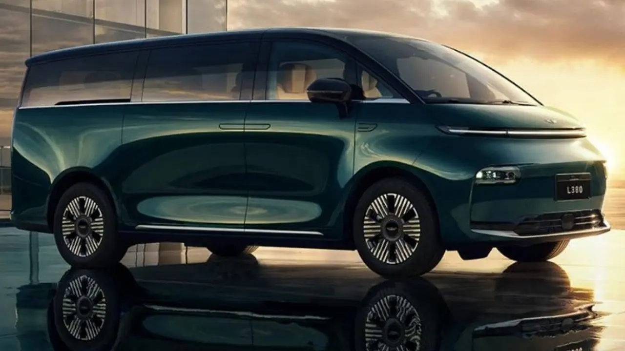 Geely Galaxy V900 Tampil Perdana Di Guangzhou Auto Show Intip Fitur Canggih Dan Desain Futuristiknya