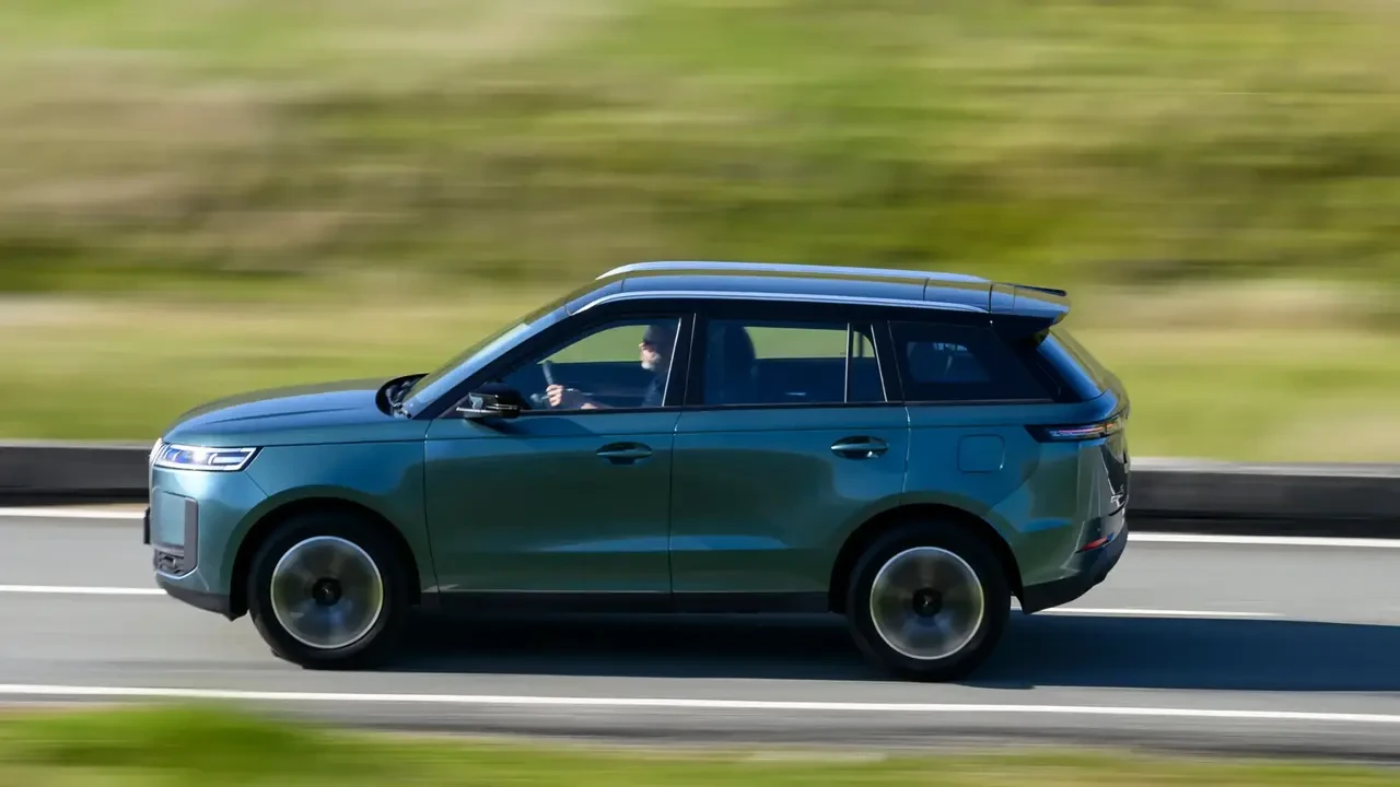 Jaecoo J5 Ev Di Eropa Tampil Premium Harga Bisa Capai Rp600 Juta Jauh Beda Dari Indonesia