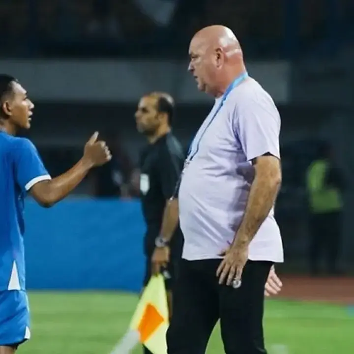Kontrak Bojan Hodak di Persib Hampir Usai, Rumor Latih Timnas Indonesia Memanas