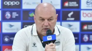 Pelatih Persib Ungkap Ancaman Sebenarnya dari Selangor, Bukan Cuma Soal Taktik