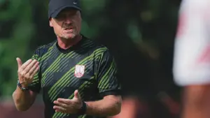 Peter de Roo Yakin Persis Solo Bisa Curi Poin Lawan Persebaya Surabaya