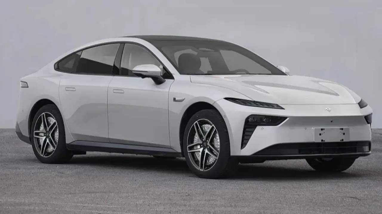 Sedan Listrik Terbaru Dongfeng Punya Jarak Tempuh 650 Km Dan Akselerasi 0 100 Km Jam Di Bawah 4 Detik 1