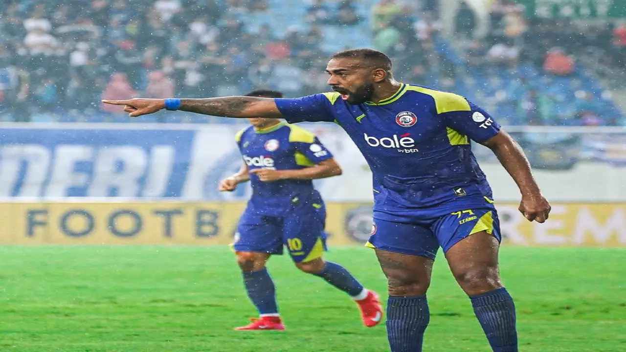 Sentil Ambisi Arema Rekam Jejak 6 Pertemuan Terakhir Jadi Tamparan Bagi Singo Edan Jelang Duel Di Gbt