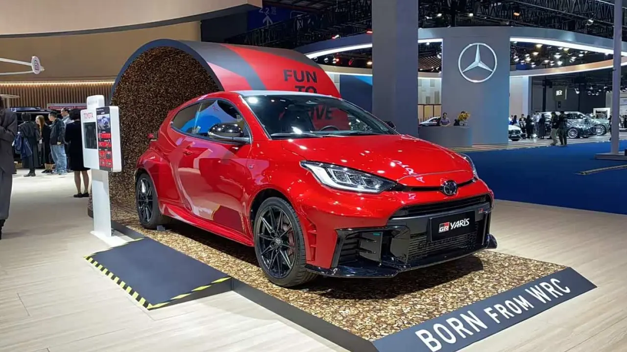 Toyota Gr Yaris Terbaru Meluncur Kini Hadir Dengan Handbrake Vertikal Dan 304 Hp