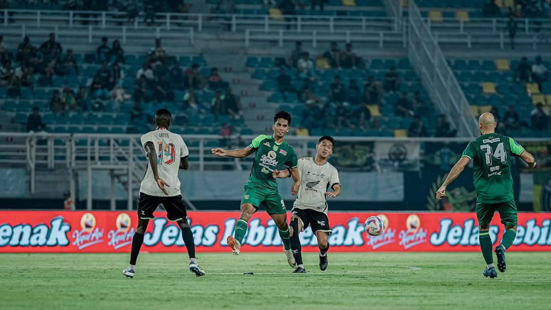 Bernardo Tavares Disebut Punya 'Sihir' Poles Penyerang Lokal, Rizky Dwi Persebaya Berharap Dibawa Berjaya