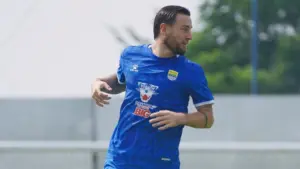 Daftar 6 Transfer Kontroversial Persija ke Persib, Siapa Saja Mereka?