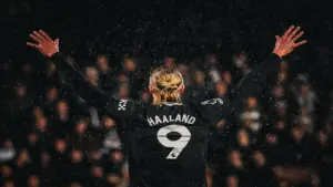 Erling Haaland Ukir Sejarah Liga Inggris: Sentuh 100 Gol dalam 111 Laga, Lampaui Rekor Legenda