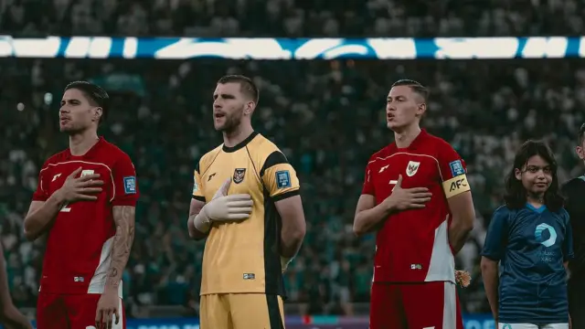 Maarten_Paes_Akan_ke_Persib_Bandung_Tiga_Keuntungan_yang_Didapat_Sang_Juara_Bertahan