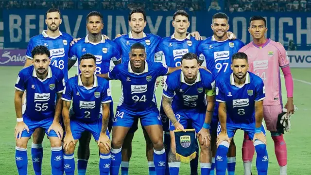 Bursa Transfer Panas: Arema FC Incar Bintang Persib Bandung untuk Duet Maut dengan Dalberto
