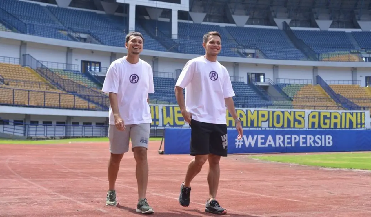 Bojan Hodak Buka Suara Soal Potensi Kepergian Duo Hehanussa dari Persib