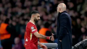 Jamie Carragher Nilai Mohamed Salah Keliru Jika Bersitegang dengan Arne Slot di Liverpool