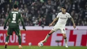 Borussia Moenchengladbach Tumbang 1-3 dari Wolfsburg di Kandang Sendiri