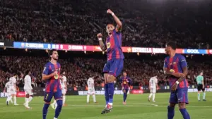 Brace Raphinha Bawa Barcelona Kian Kokoh di Puncak Klasemen La Liga Usai Kalahkan Osasuna 2-0