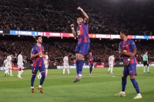 Hansi Flick Tak Mau Barcelona Terbuai Euforia Juara Usai Pimpin Klasemen La Liga