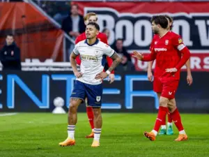 Brace Sam Lammers Antar Twente Taklukkan Go Ahead Eagles 2-0 di Eredivisie