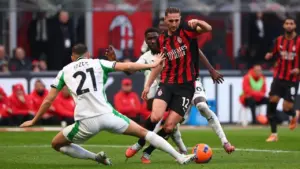 Penampilan Tangguh Jay Idzes Antar Sassuolo Curi Poin dari AC Milan di San Siro
