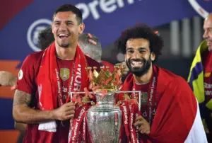 Dejan Lovren Pasang Badan untuk Mo Salah, Rekor Gemilang Jadi Sindiran ke Jamie Carragher