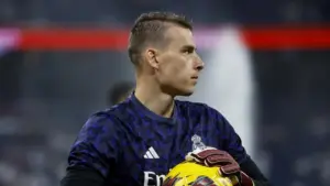 Andriy Lunin Bantah Selamatkan Xabi Alonso dari Pemecatan di Real Madrid