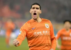 Marouane Fellaini Gantung Sepatu, Kini Rintis Karier Baru sebagai Pelatih di Belgia