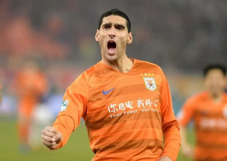 Marouane Fellaini Gantung Sepatu, Kini Rintis Karier Baru sebagai Pelatih di Belgia