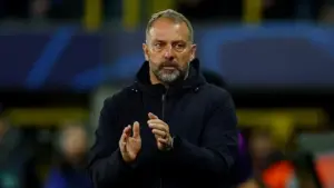 Hansi Flick Ungkap Kunci Pertahanan Kokoh Barcelona di Desember Ceria