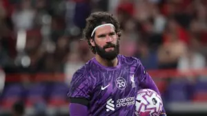 Alisson Becker Berharap Mohamed Salah Kembali Bermain untuk Liverpool