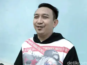 Augie Fantinus Ungkap Tradisi Natal Keluarga Besar di Bandung: Kumpul 50 Orang Tanpa Menu Khusus