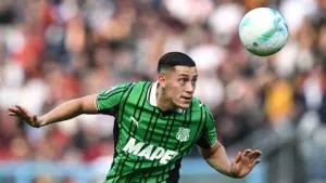 Jay Idzes Diprediksi Terima Gaji Rp 42 Miliar Jika Gabung AC Milan atau Inter Milan